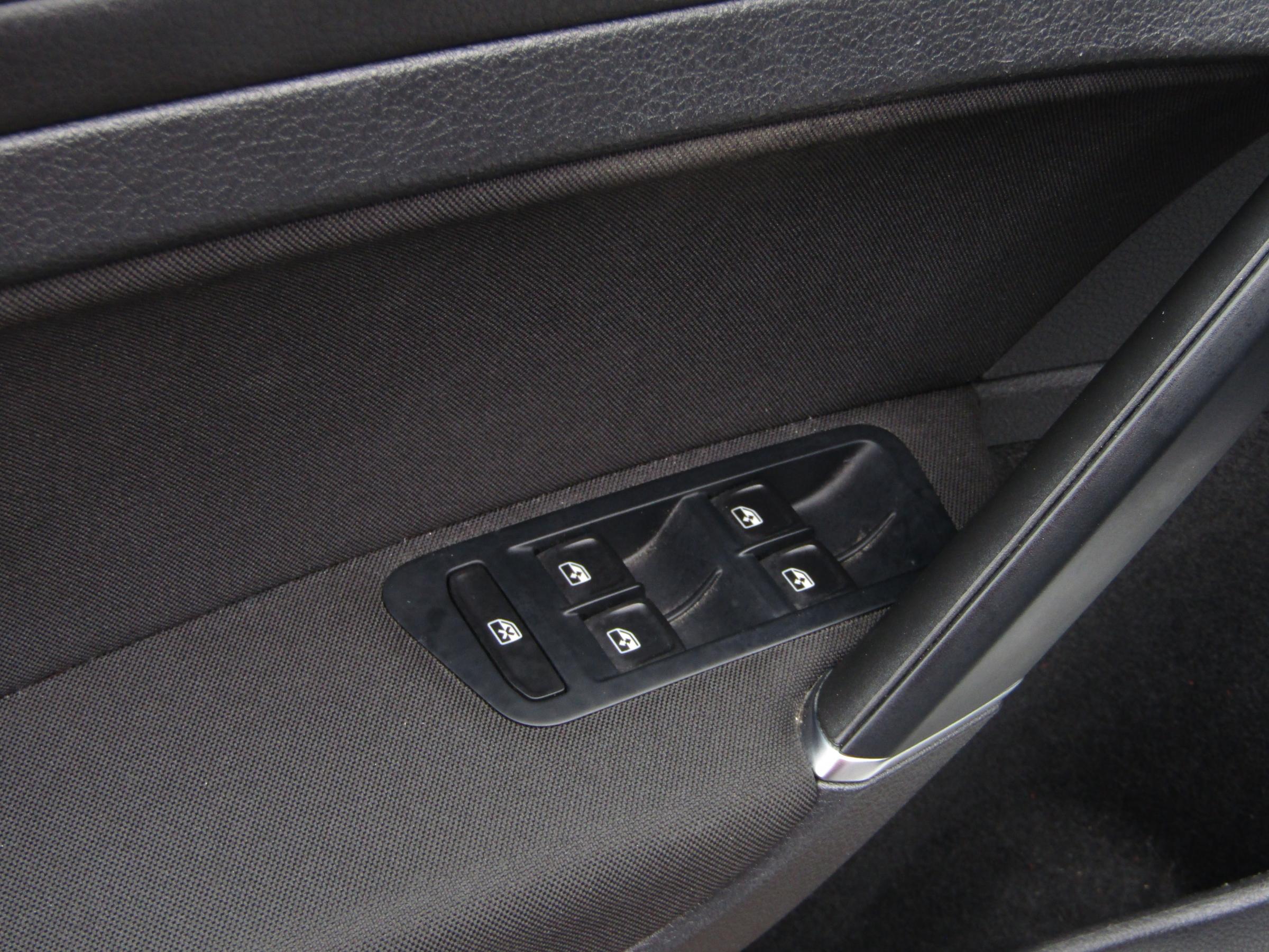 Volkswagen Golf, 2017 - pohled č. 11