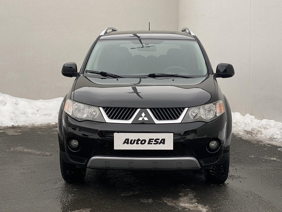 Mitsubishi Outlander 2.4i 