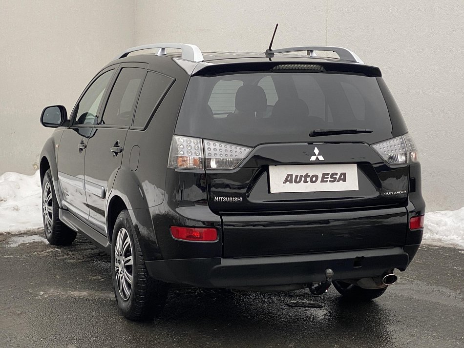 Mitsubishi Outlander 2.4i 