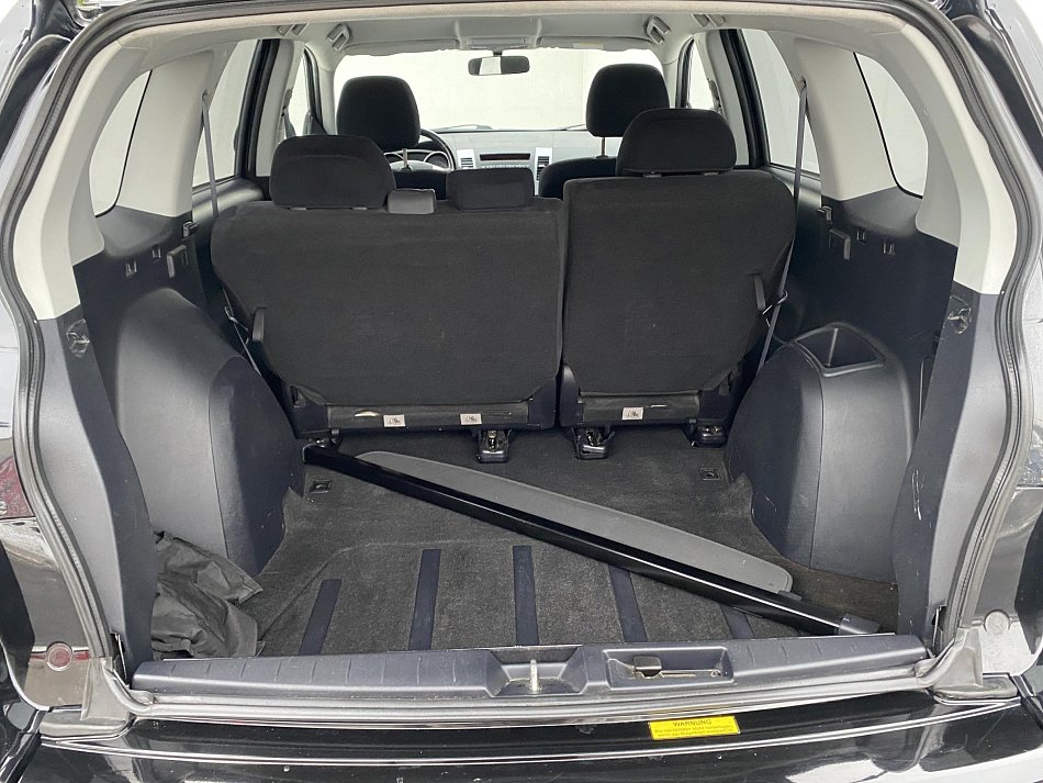 Mitsubishi Outlander 2.4i 