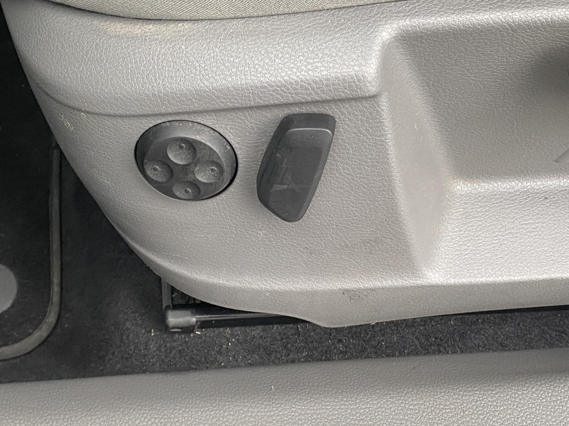 Seat Alhambra, 2013 - pohled č. 13