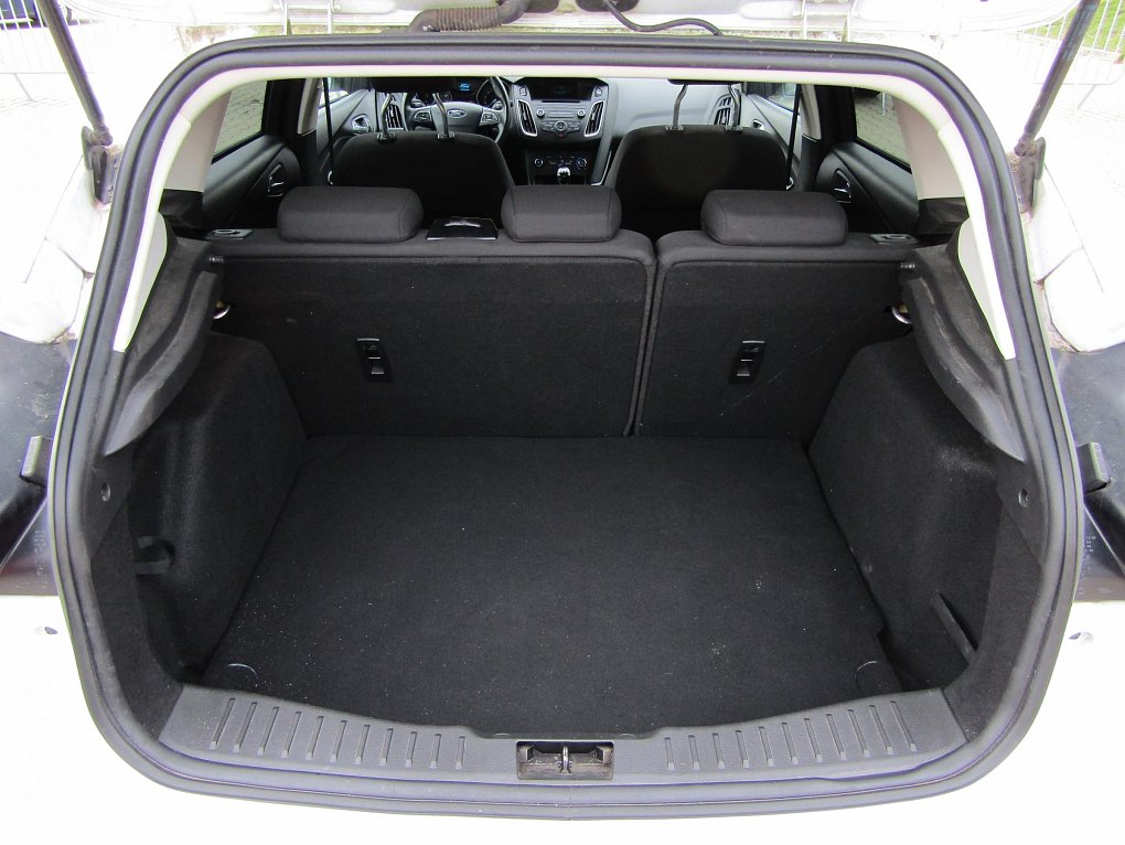 Ford Focus 1.6i 