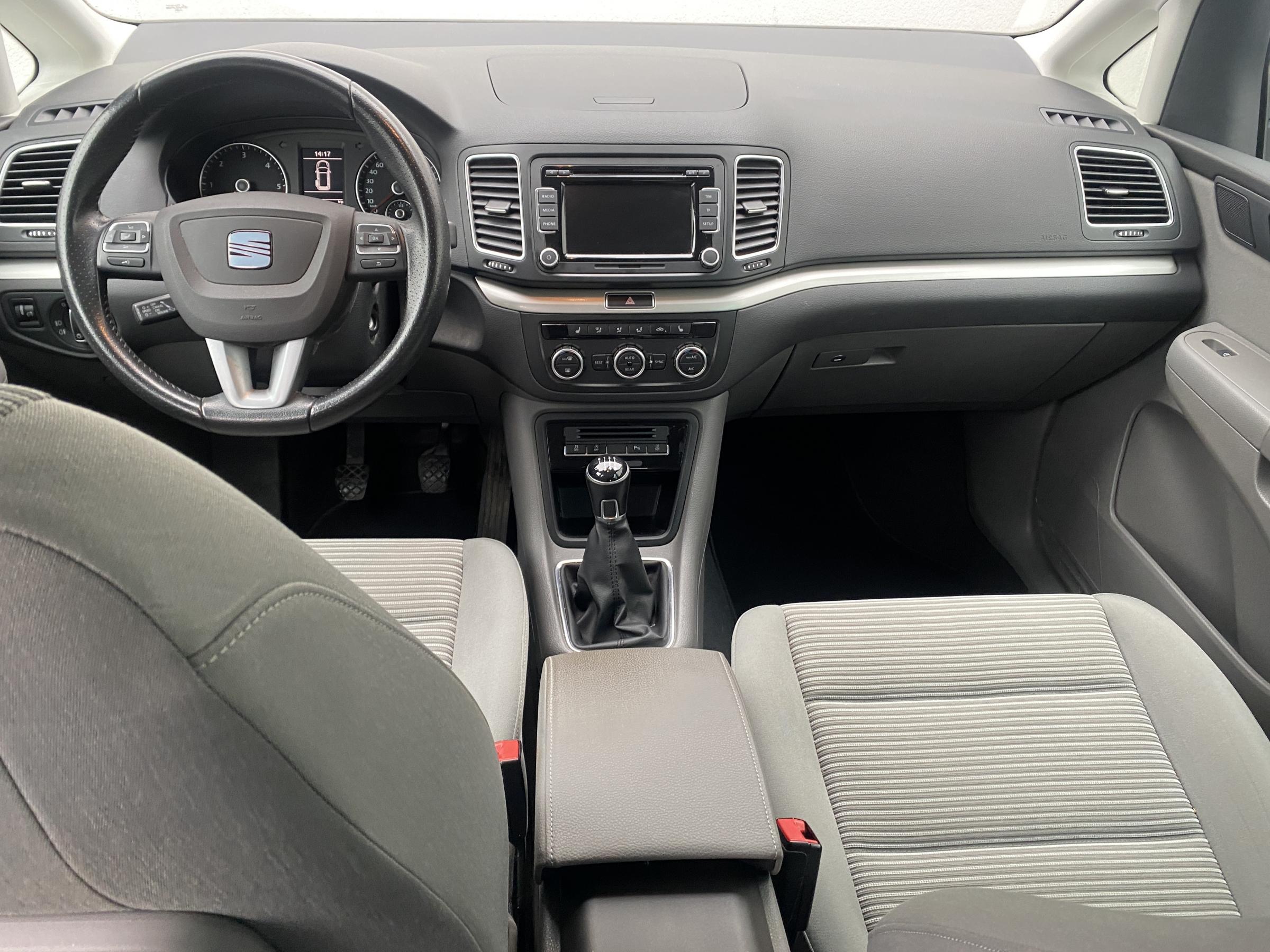 Seat Alhambra, 2013 - pohled č. 8