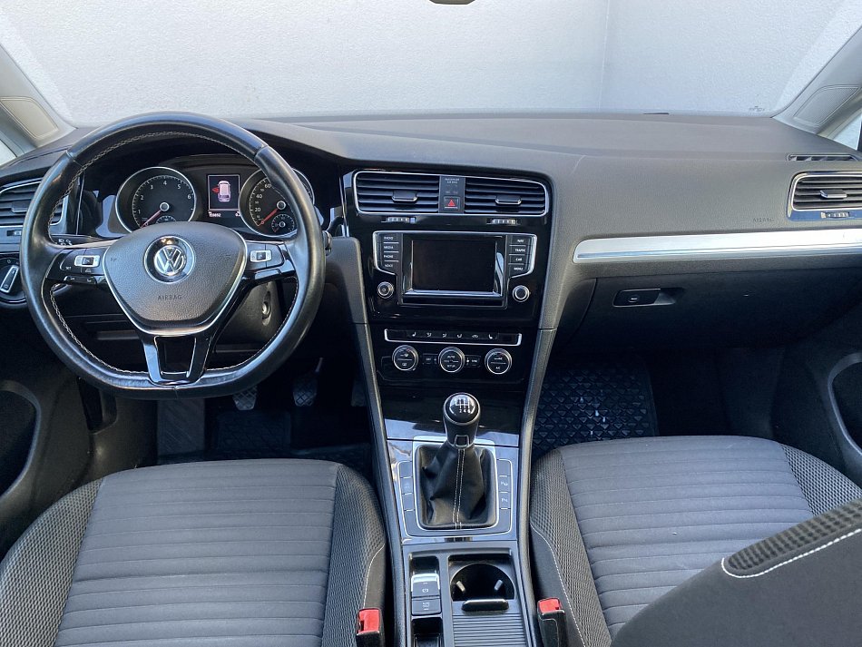 Volkswagen Golf 1.4 TSI 