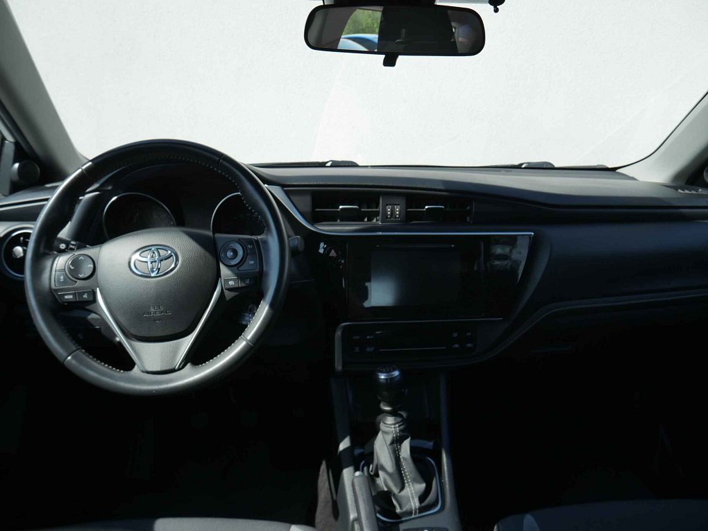 Toyota Auris 1.6 VVT-i 