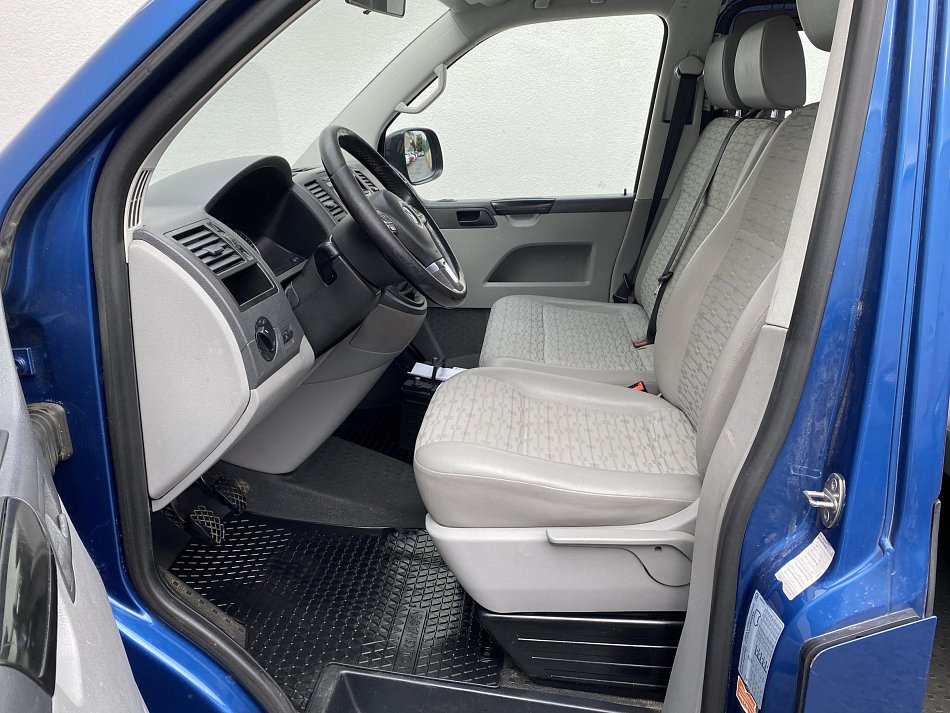 Volkswagen Transporter 2.0TDi  9míst
