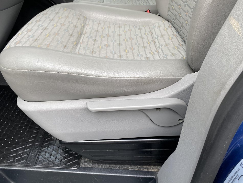 Volkswagen Transporter 2.0TDi  9míst