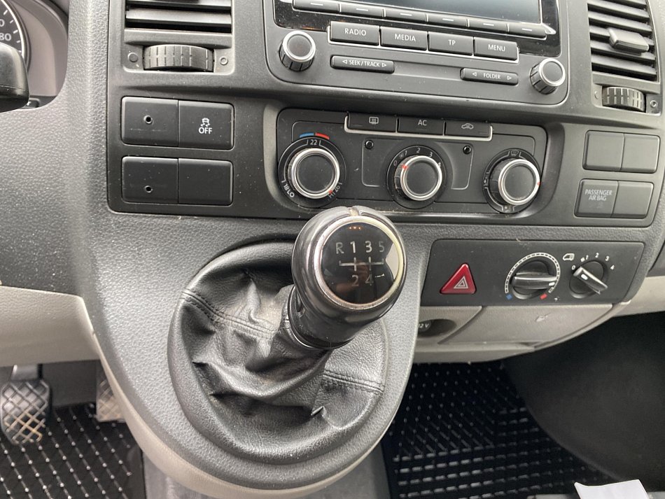 Volkswagen Transporter 2.0TDi  9míst