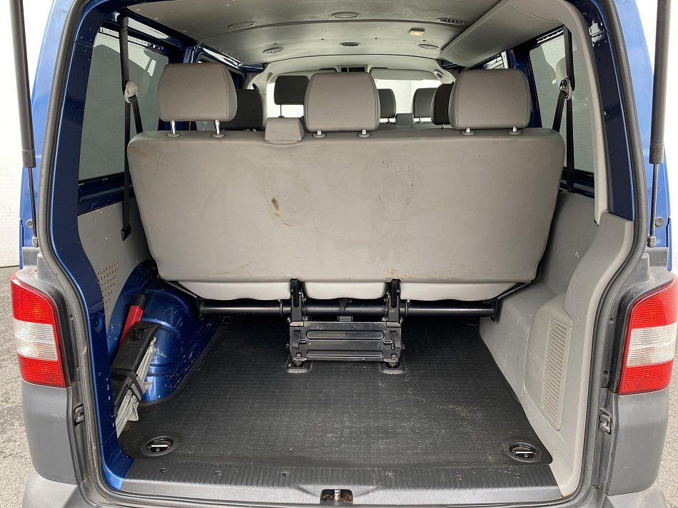 Volkswagen Transporter 2.0TDi  9míst