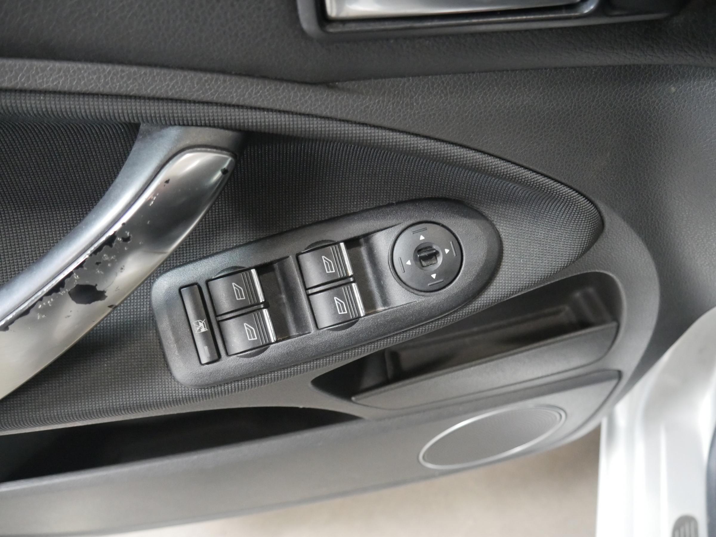 Ford C-MAX, 2008 - pohled č. 11