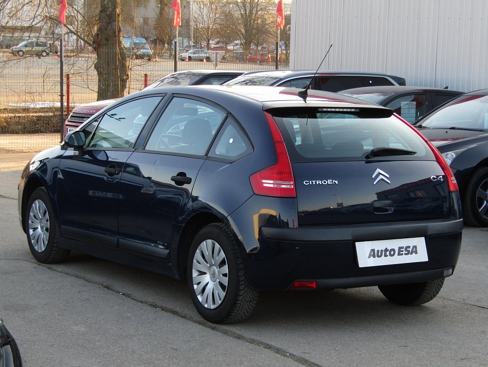 Citroën C4 1.4i 