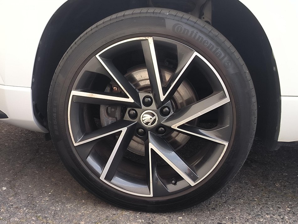 Škoda Karoq 2.0 TDi  4x4