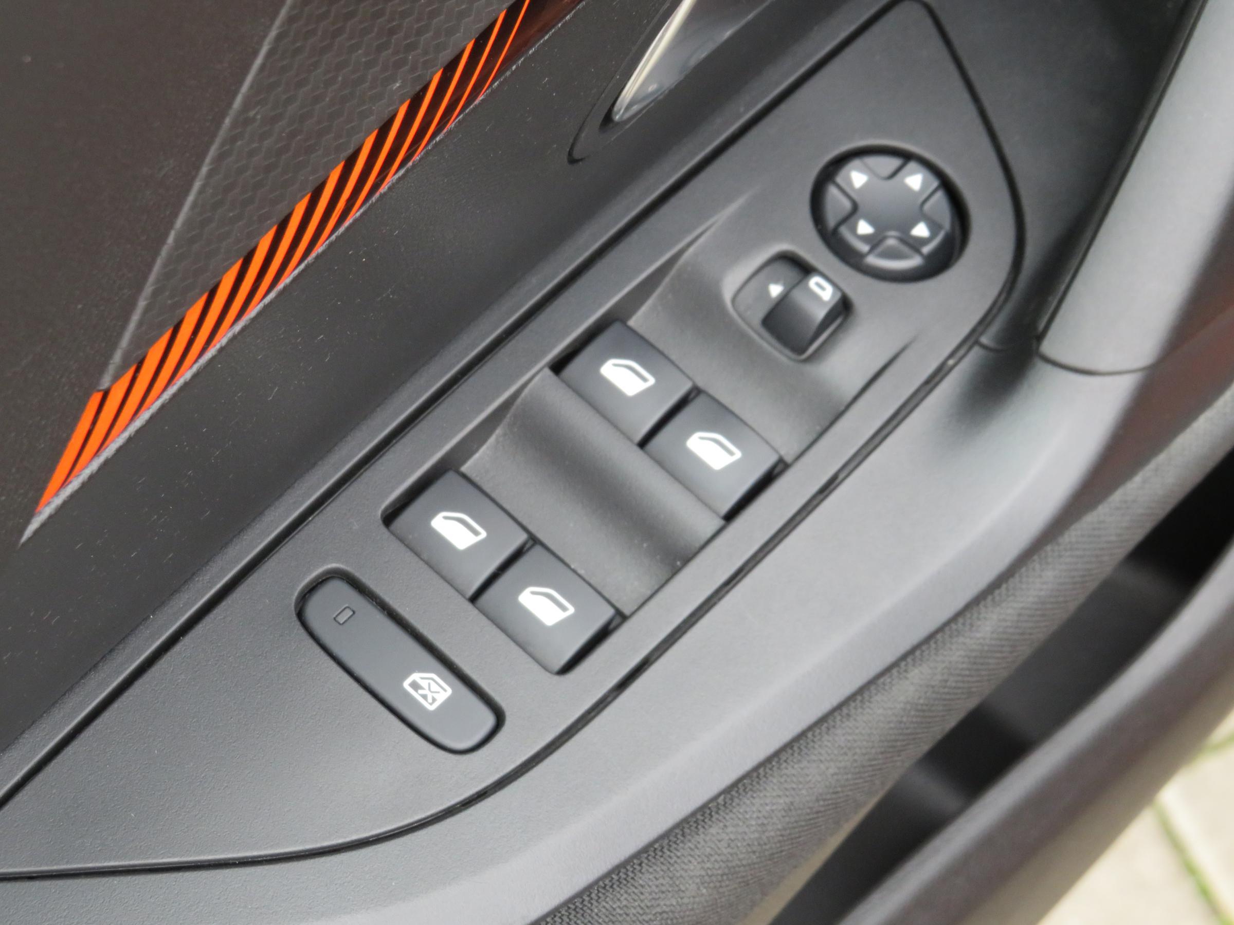 Peugeot 2008, 2020 - pohled č. 12