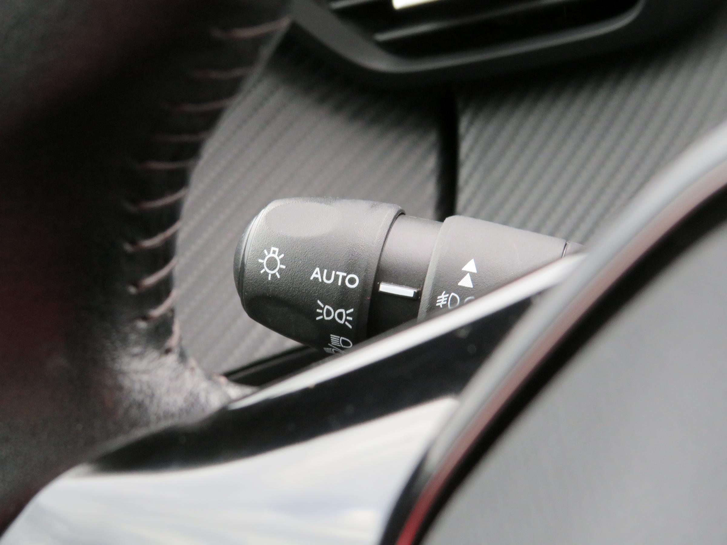 Peugeot 2008, 2020 - pohled č. 14