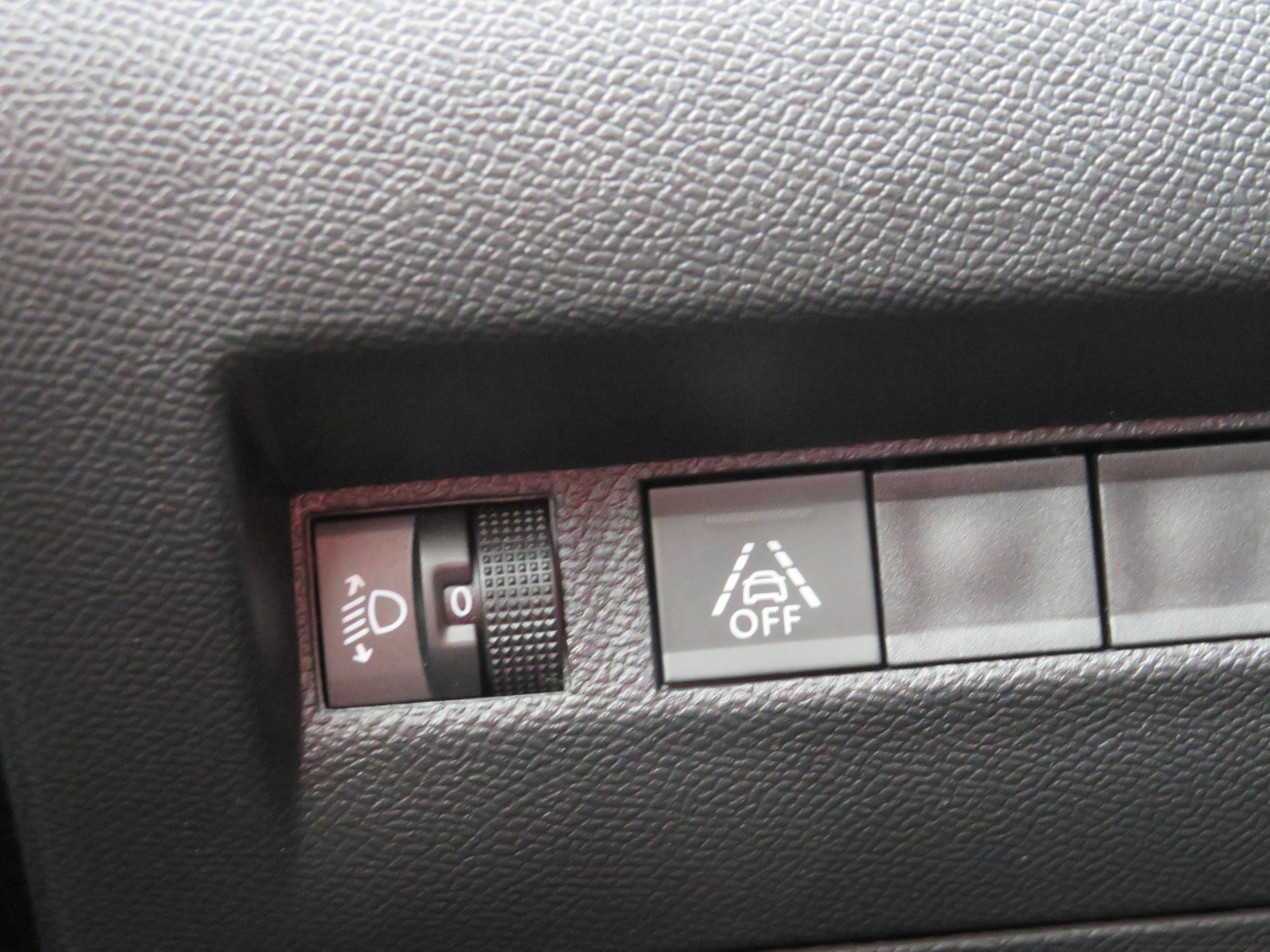 Peugeot 2008, 2020 - pohled č. 16