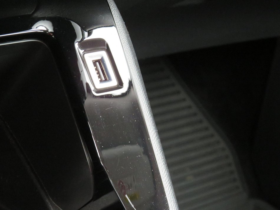 Peugeot 2008 1.5 HDI 