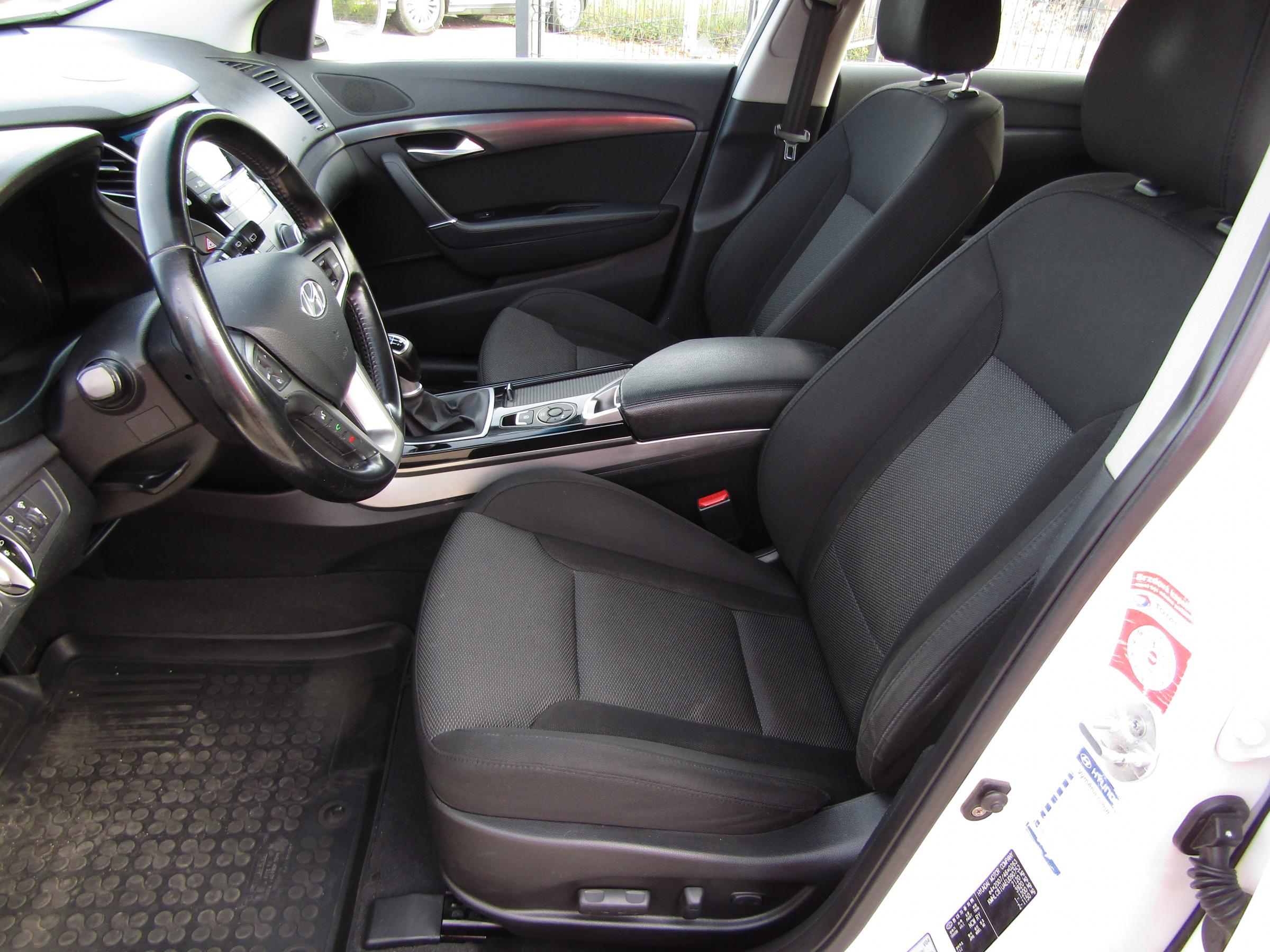 Hyundai i40, 2014 - pohled č. 9