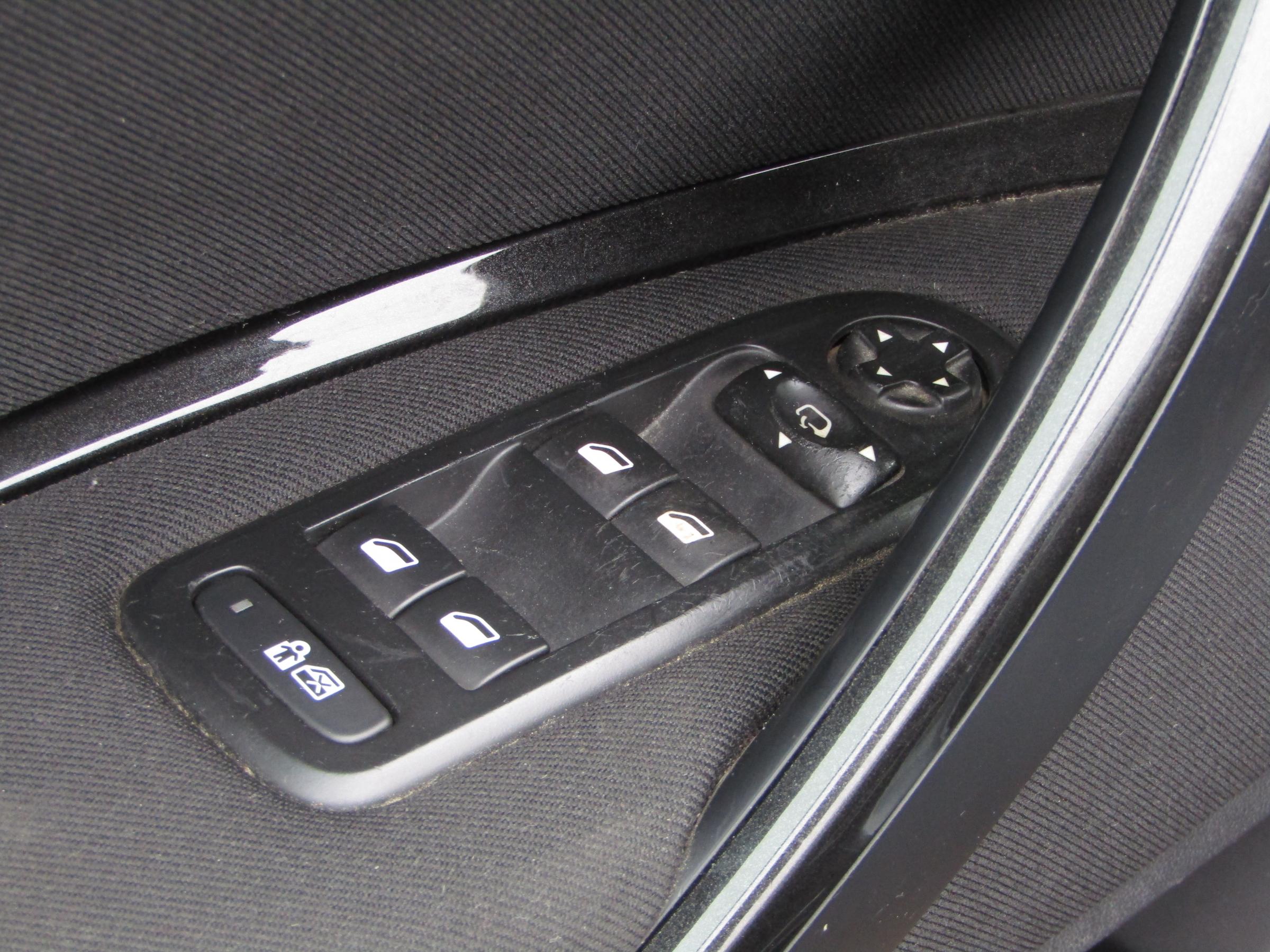 Citroën C5, 2012 - pohled č. 11