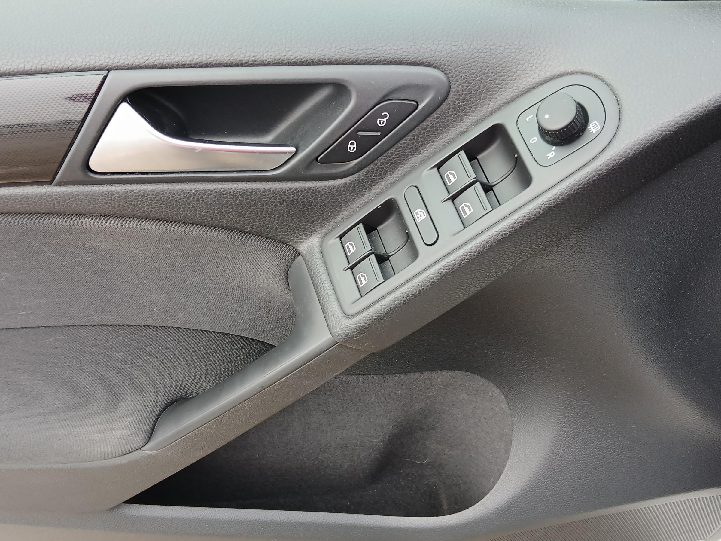 Volkswagen Golf, 2012 - pohled č. 11