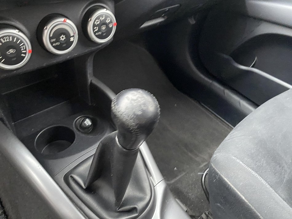 Mitsubishi Outlander 2.4i 