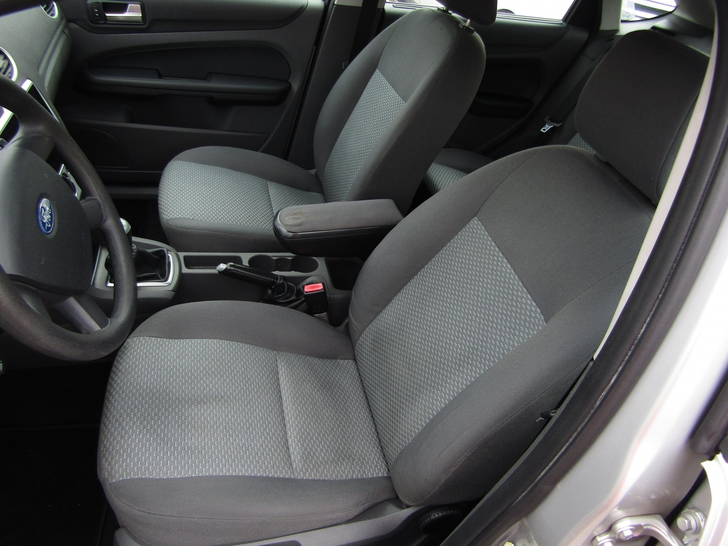 Ford Focus, 2005 - pohled č. 9