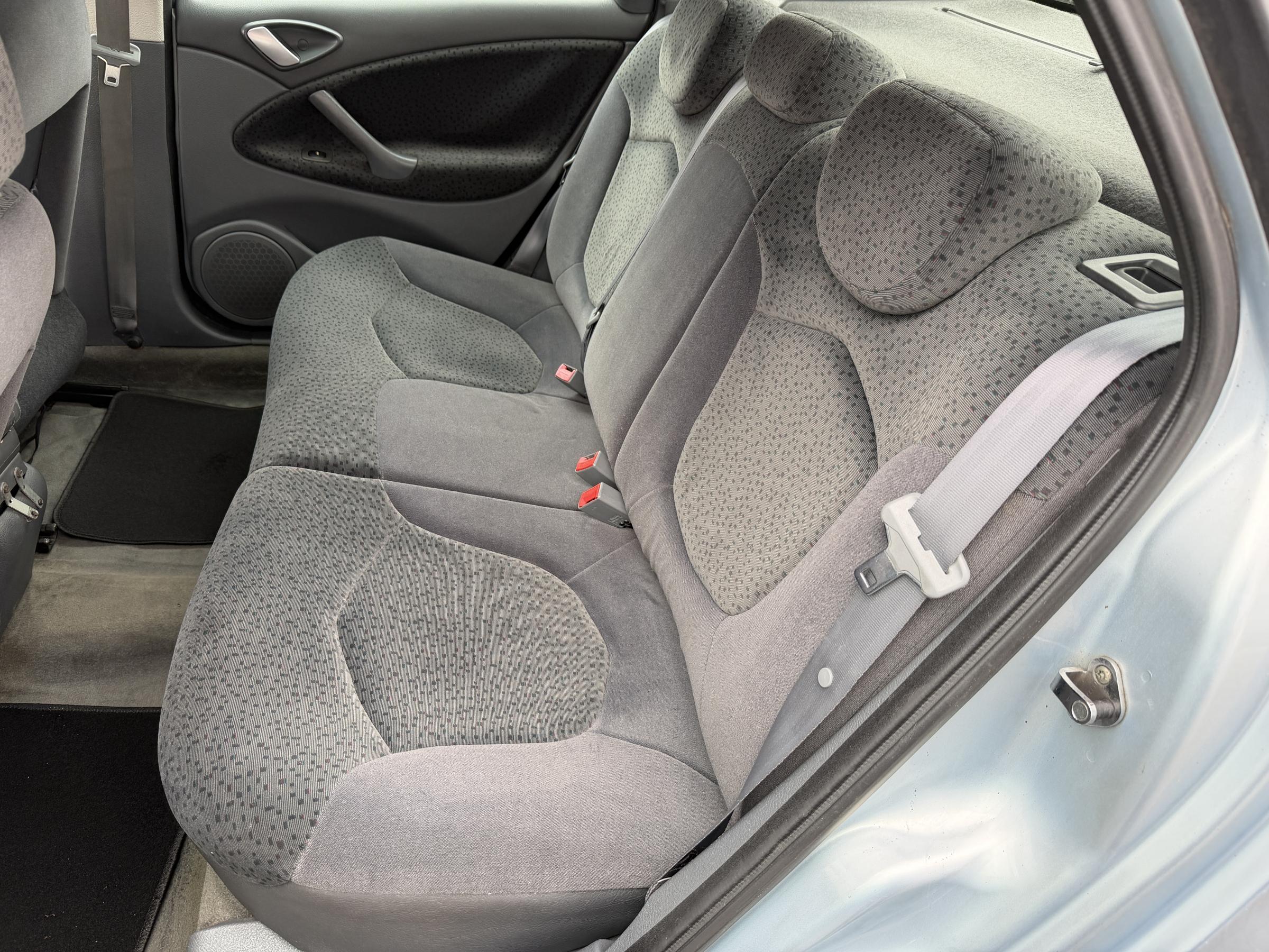 Citroën C5, 2004 - pohled č. 10