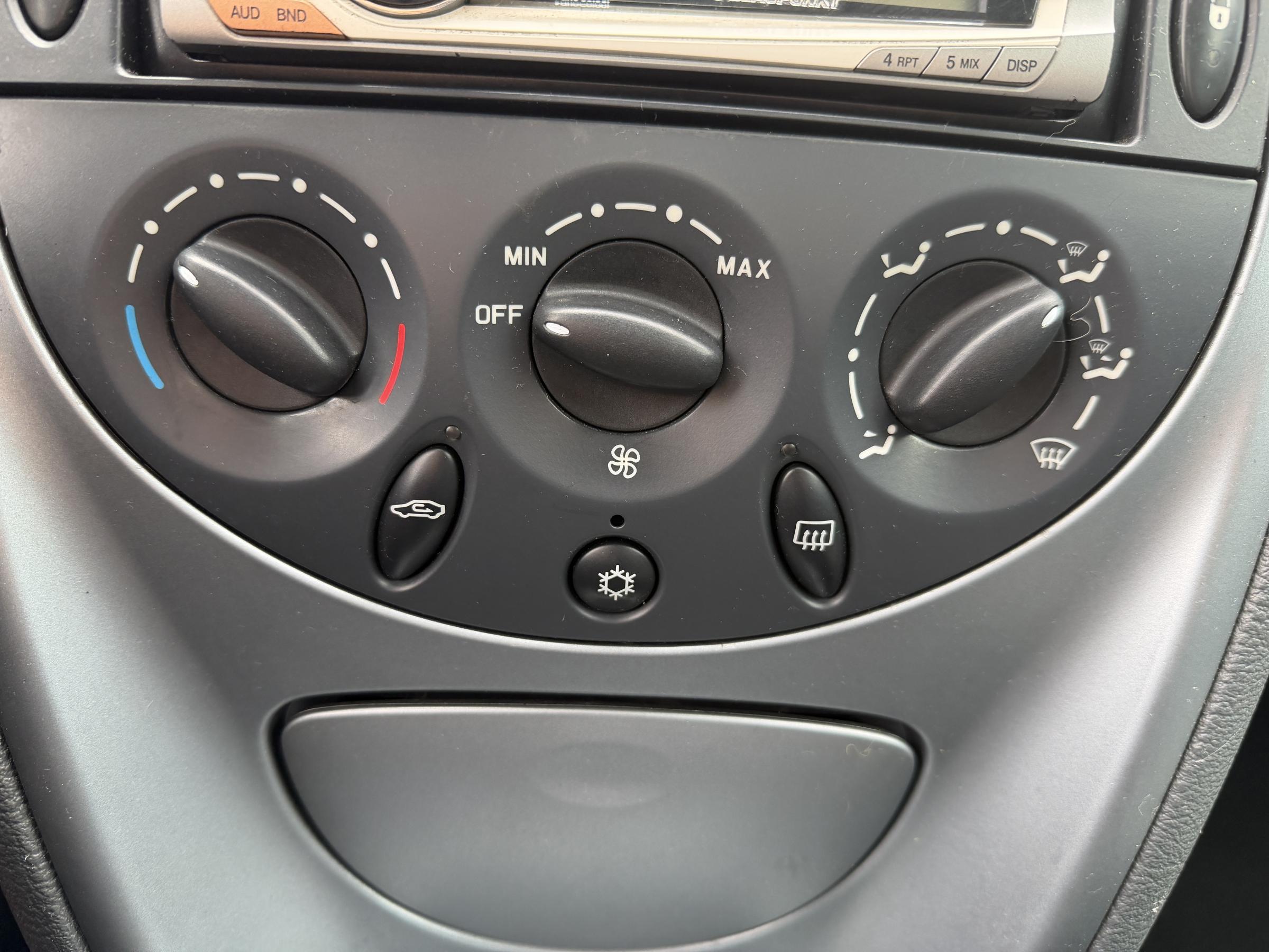 Citroën C5, 2004 - pohled č. 12