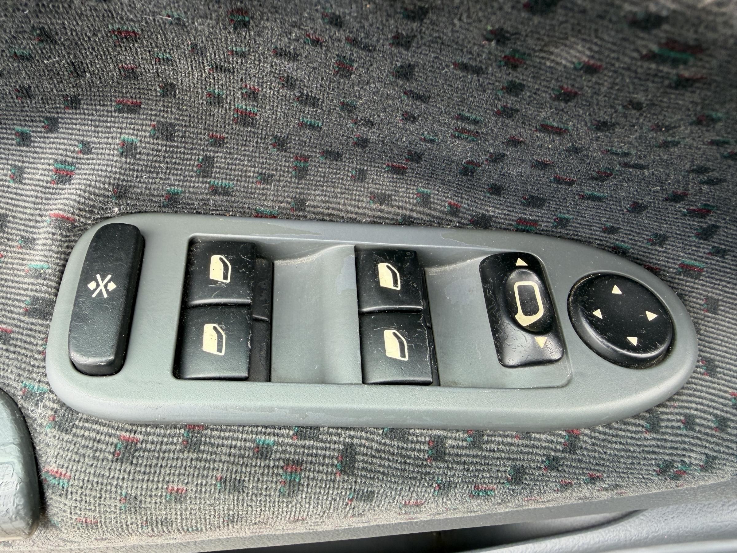 Citroën C5, 2004 - pohled č. 15