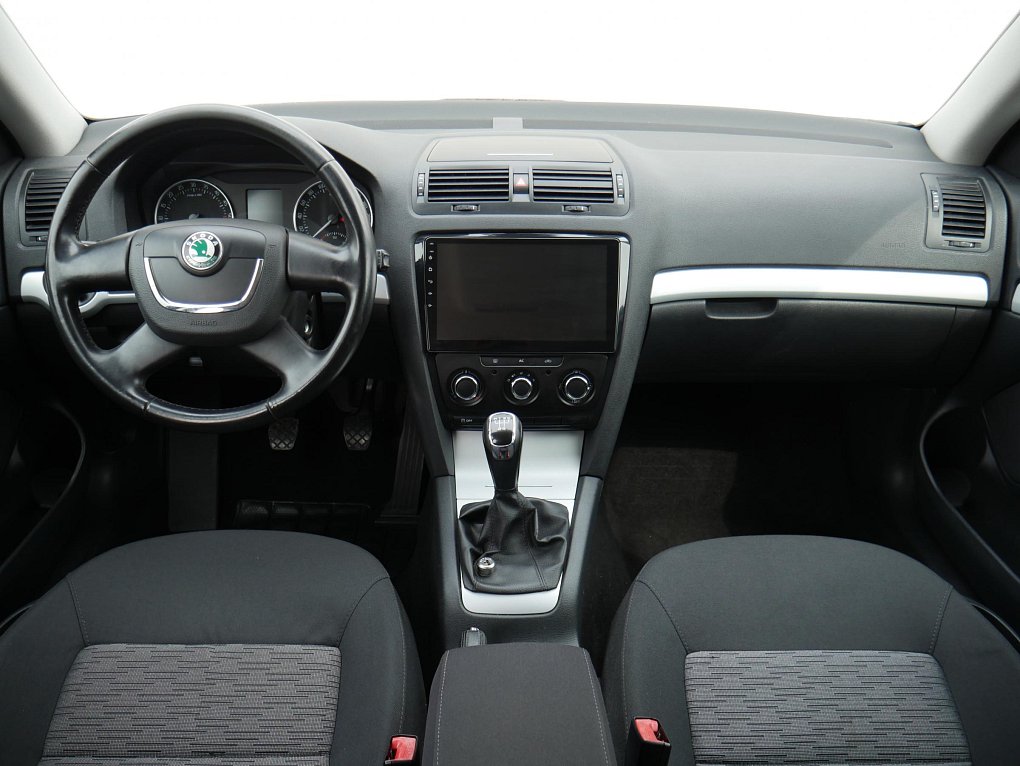Škoda Octavia II 1.6 TDi Ambiente