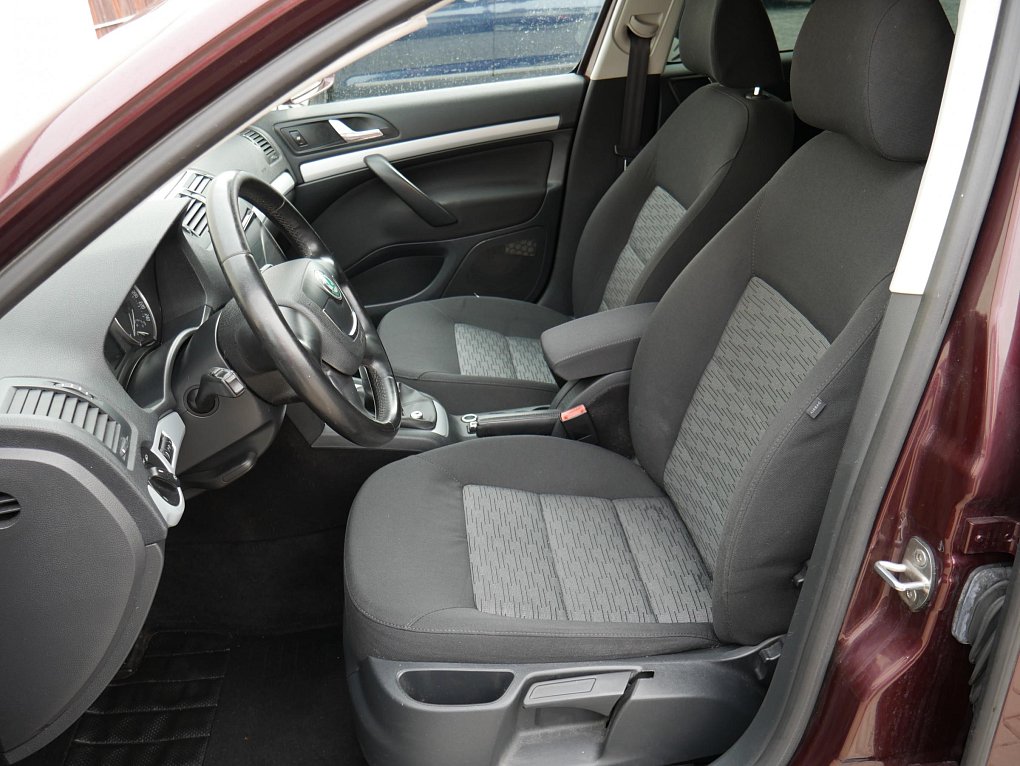 Škoda Octavia II 1.6 TDi Ambiente