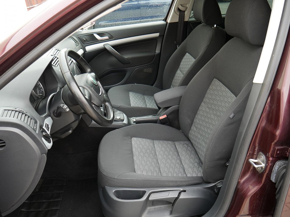 Škoda Octavia II 1.6 TDi Ambiente