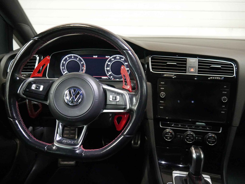 Volkswagen Golf 2.0TSI GTi