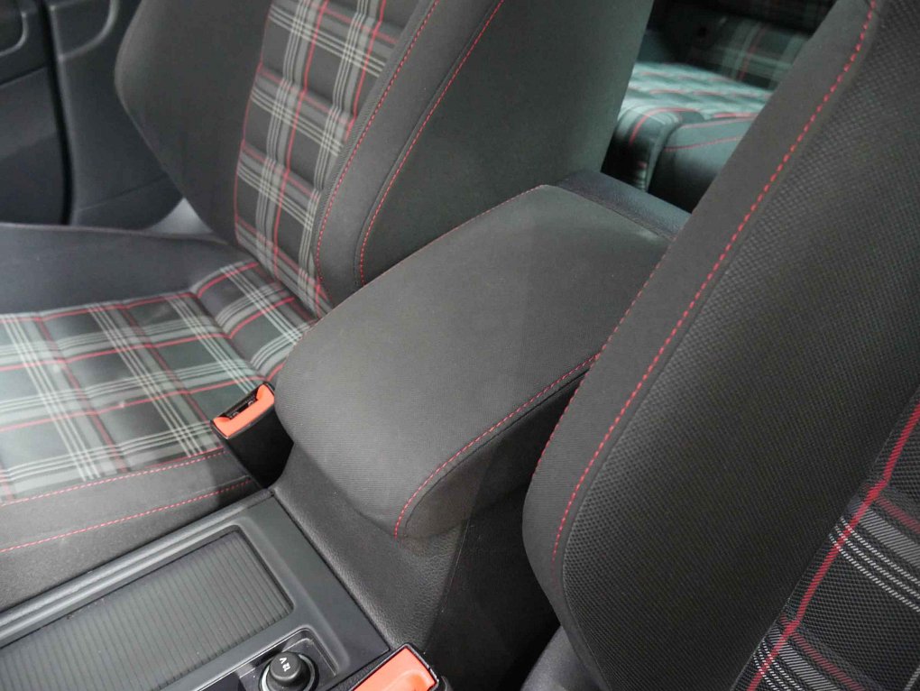 Volkswagen Golf 2.0TSI GTi