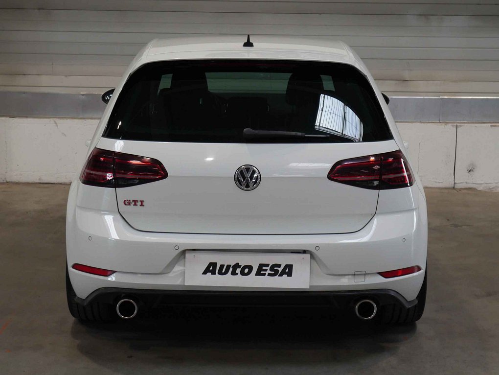 Volkswagen Golf 2.0TSI GTi