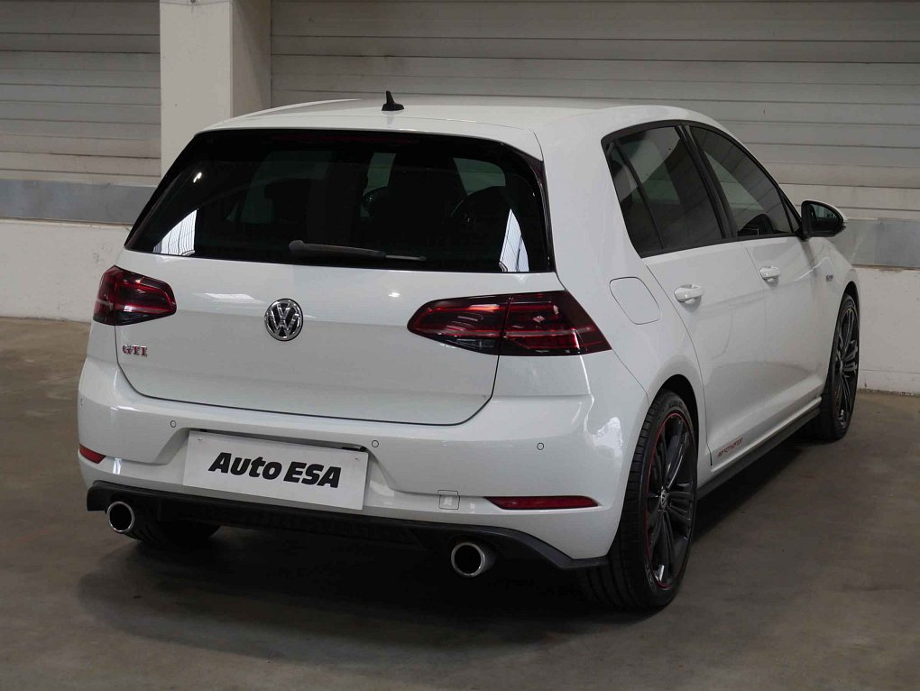 Volkswagen Golf 2.0TSI GTi