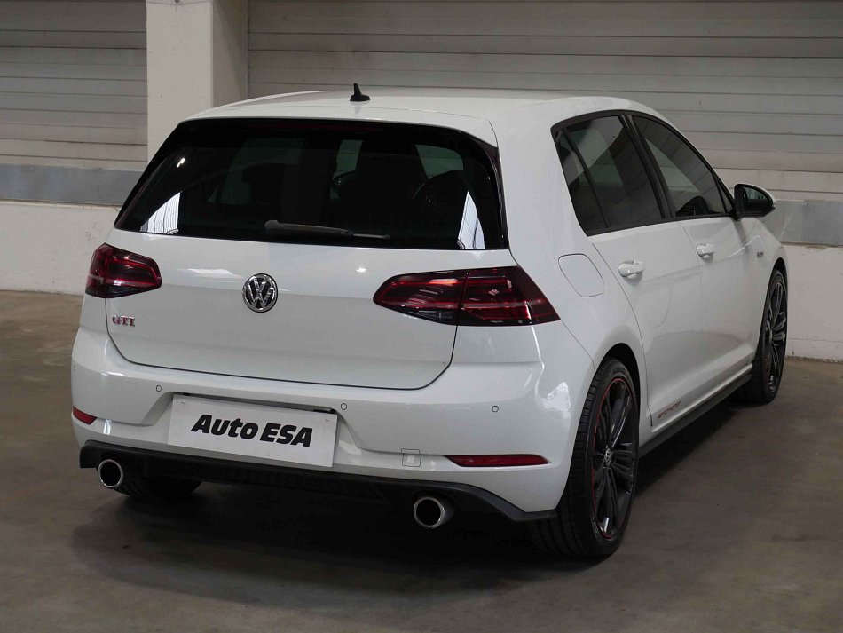 Volkswagen Golf 2.0TSI GTi