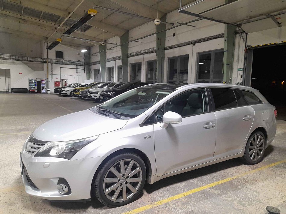 Toyota Avensis 2.2 