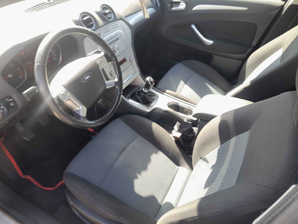 Ford Mondeo 1.8 TDCi 
