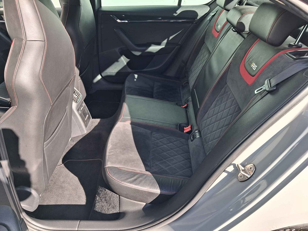Škoda Octavia III 2.0 TSi RS245