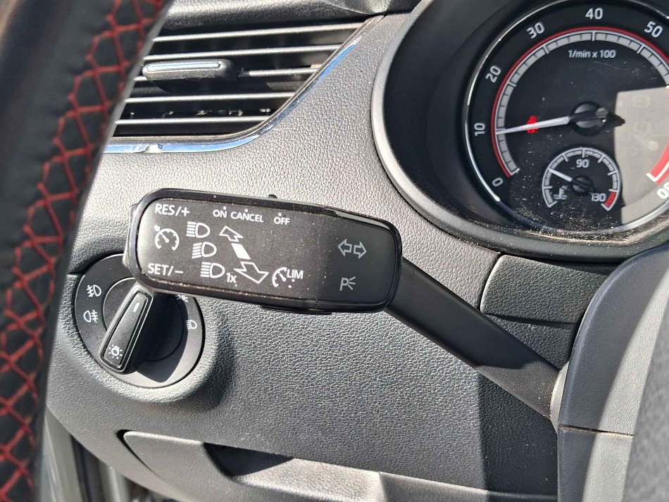 Škoda Octavia III 2.0 TSi RS245