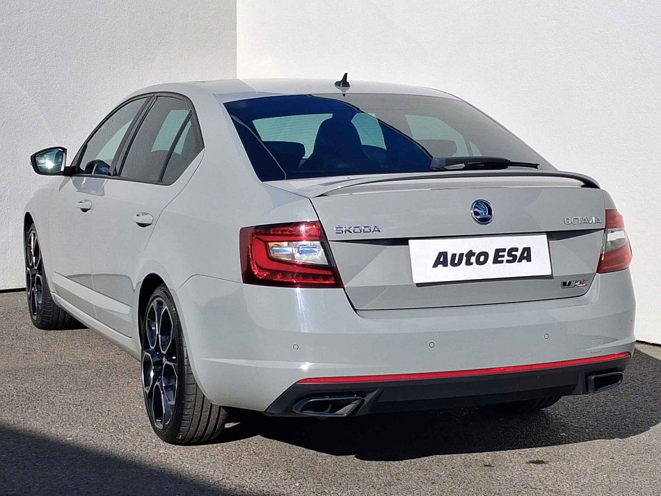 Škoda Octavia III 2.0 TSi RS245