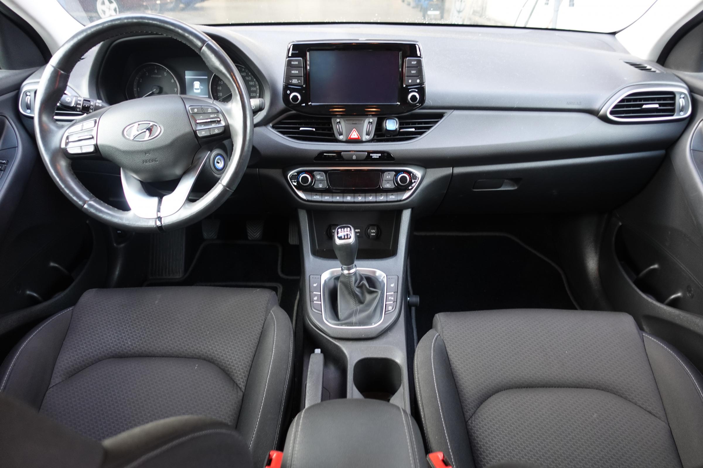 Hyundai i30, 2017 - pohled č. 8