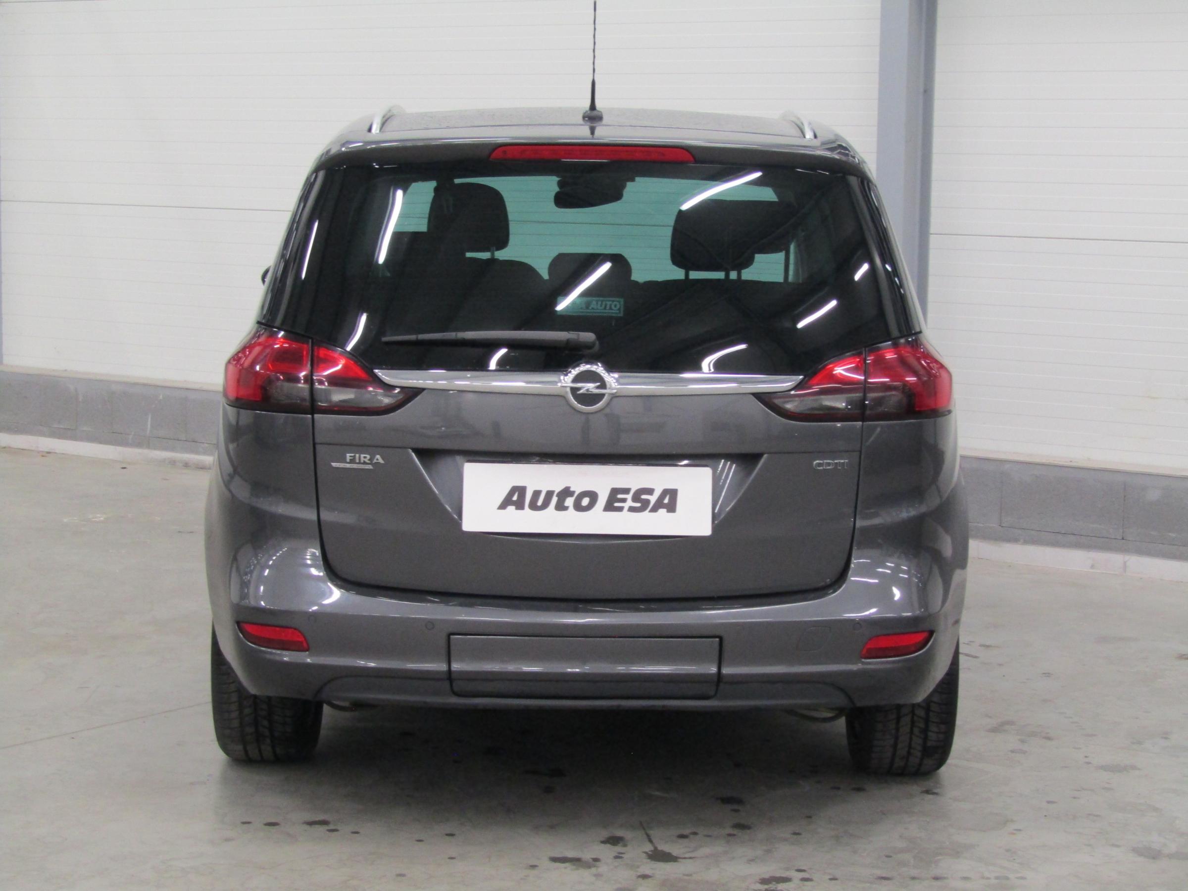 Opel Zafira, 2012 - pohled č. 5