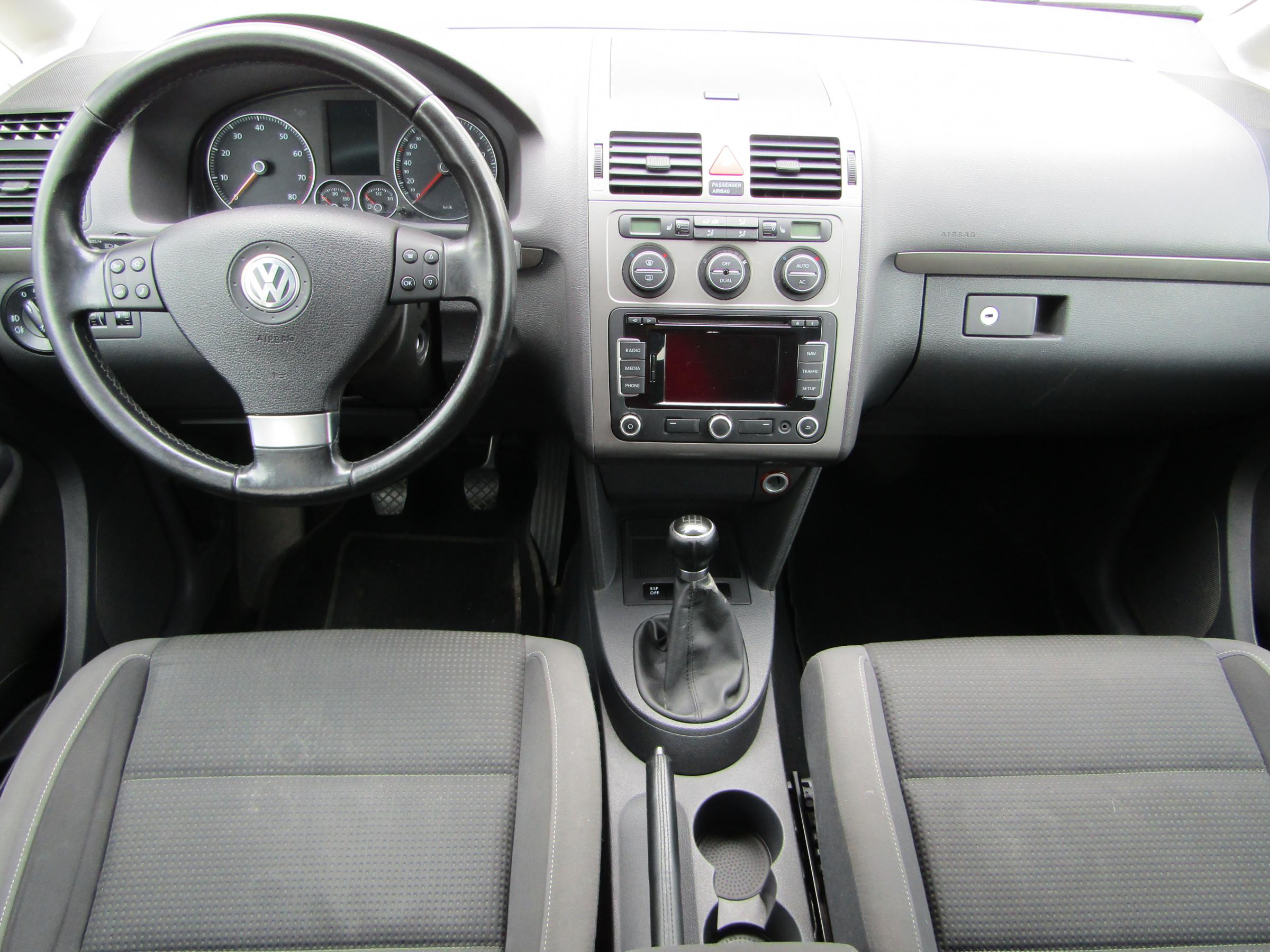 Volkswagen Touran, 2009 - pohled č. 15