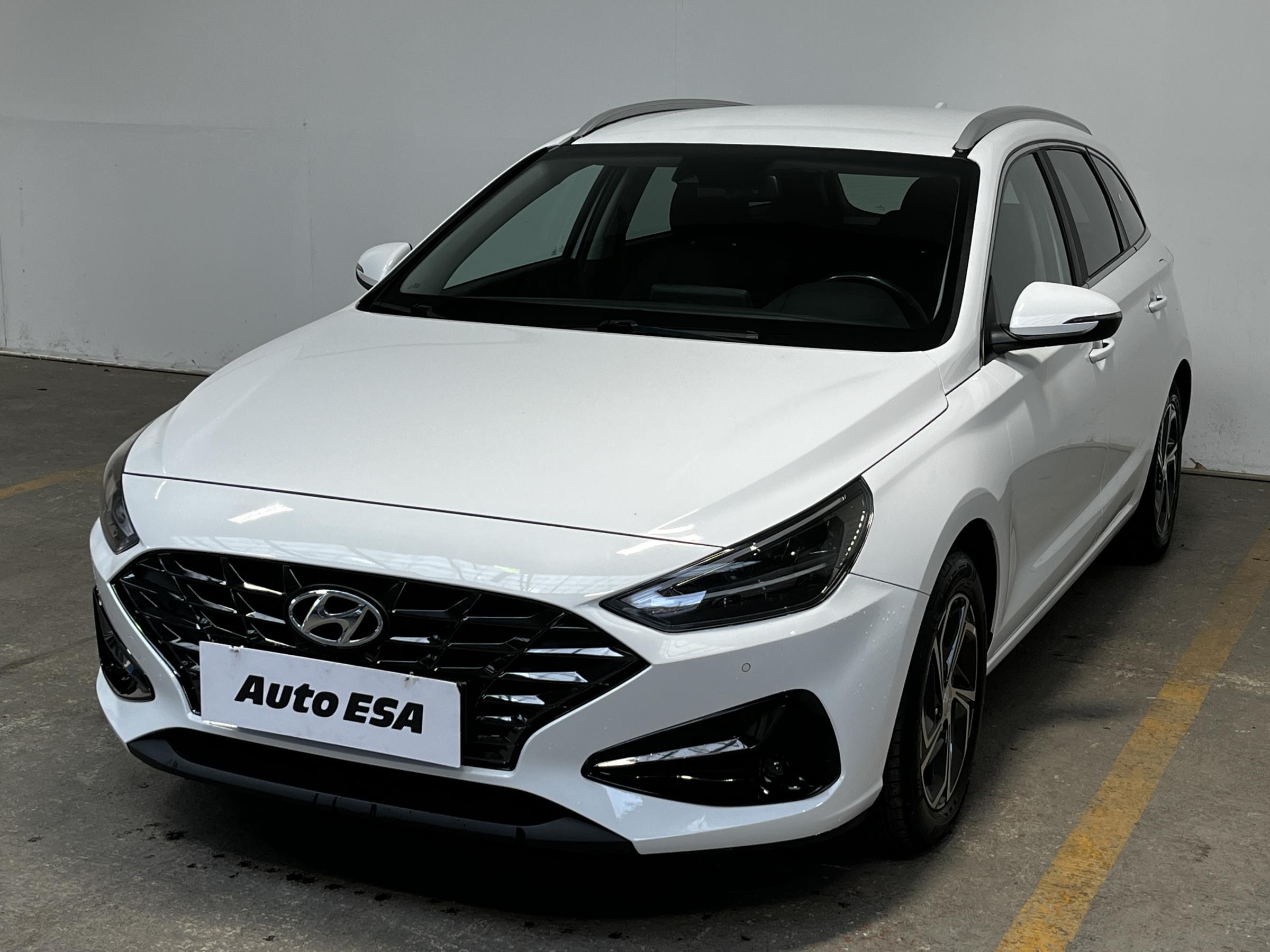 Hyundai i30, 2021 - pohled č. 3