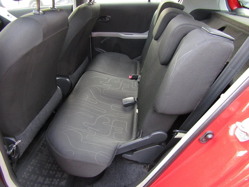 Toyota Yaris 1.3 VVT Terra Cool