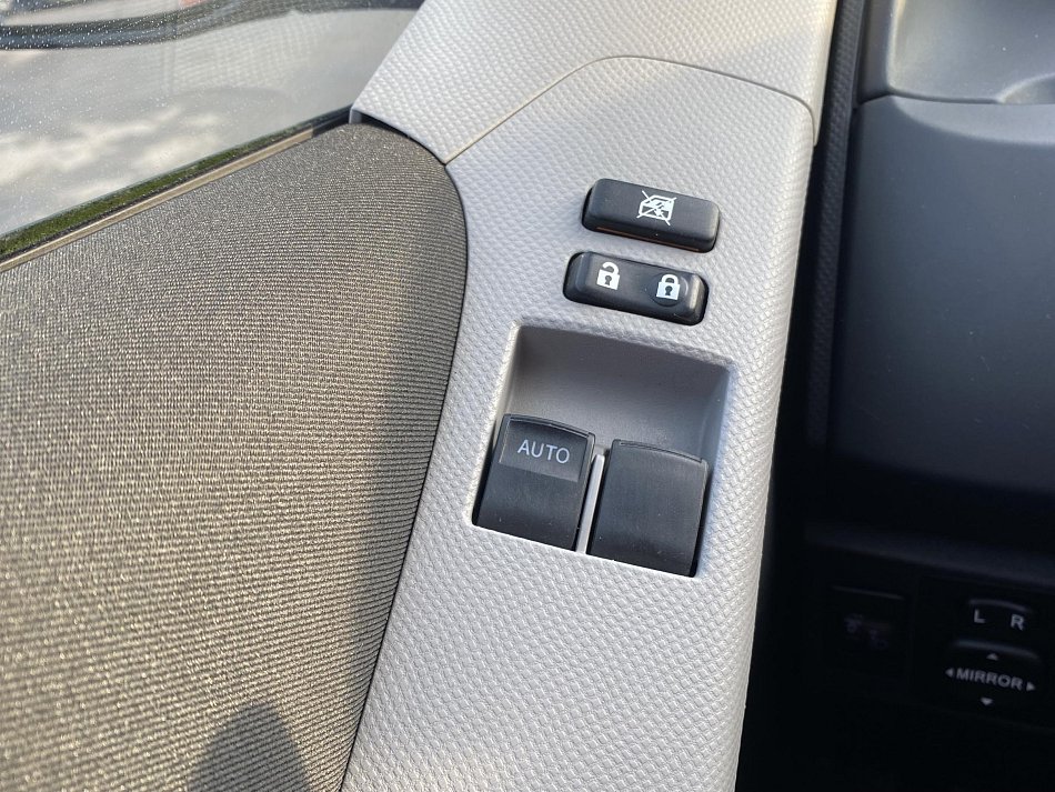 Toyota Yaris 1.3 VVT Terra Cool