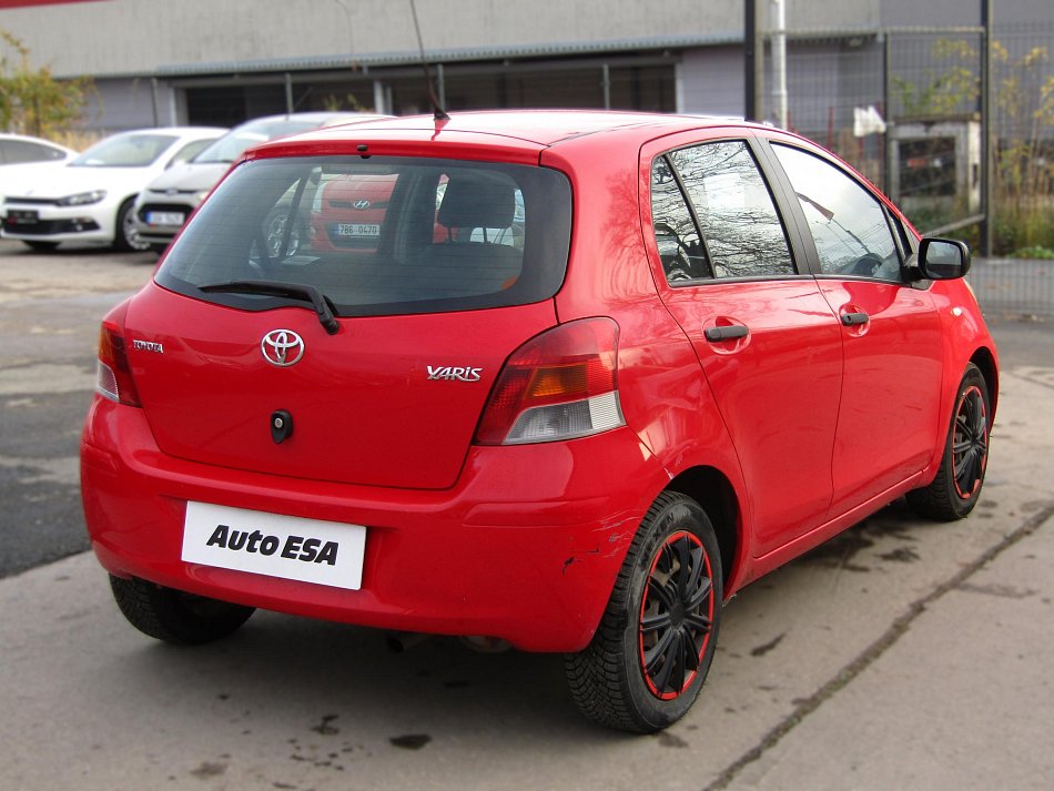 Toyota Yaris 1.3 VVT Terra Cool