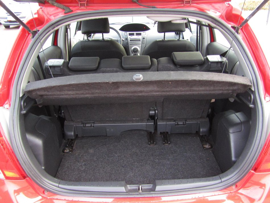 Toyota Yaris 1.3 VVT Terra Cool