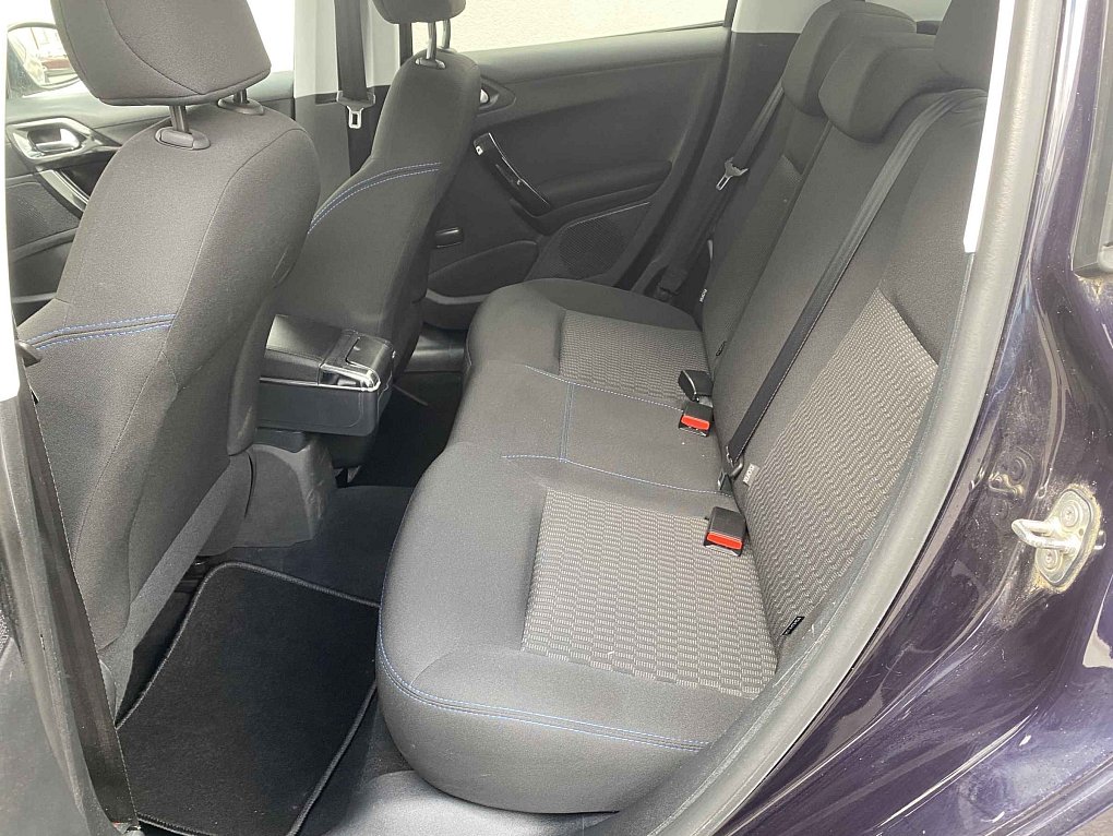 Peugeot 208 1.2 PT Style